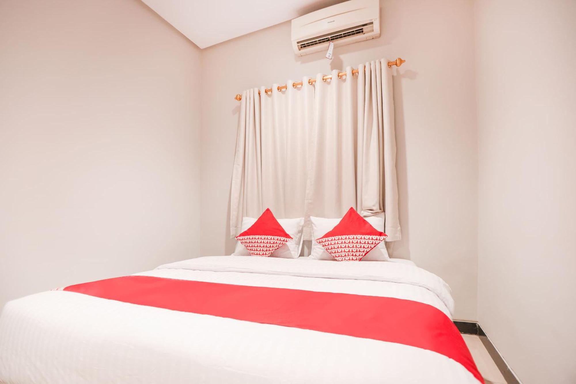 OYO 148 Cempaka Place Homestay Jakarta Bagian luar foto