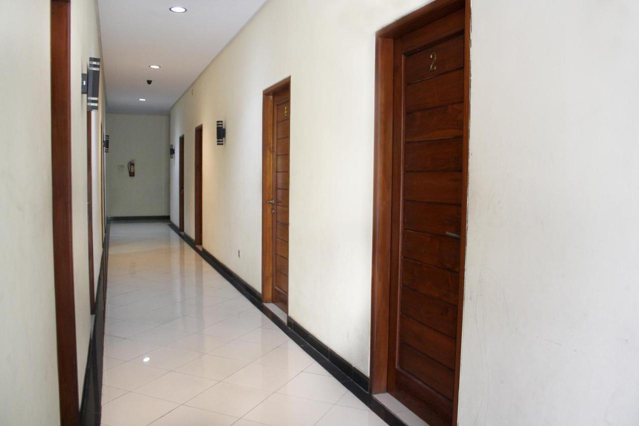 OYO 148 Cempaka Place Homestay Jakarta Bagian luar foto